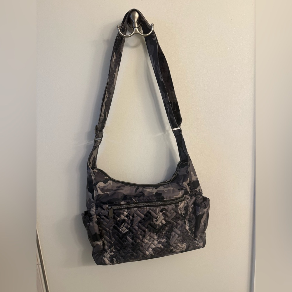 LUG CAMPER Camo Crossbody Bag